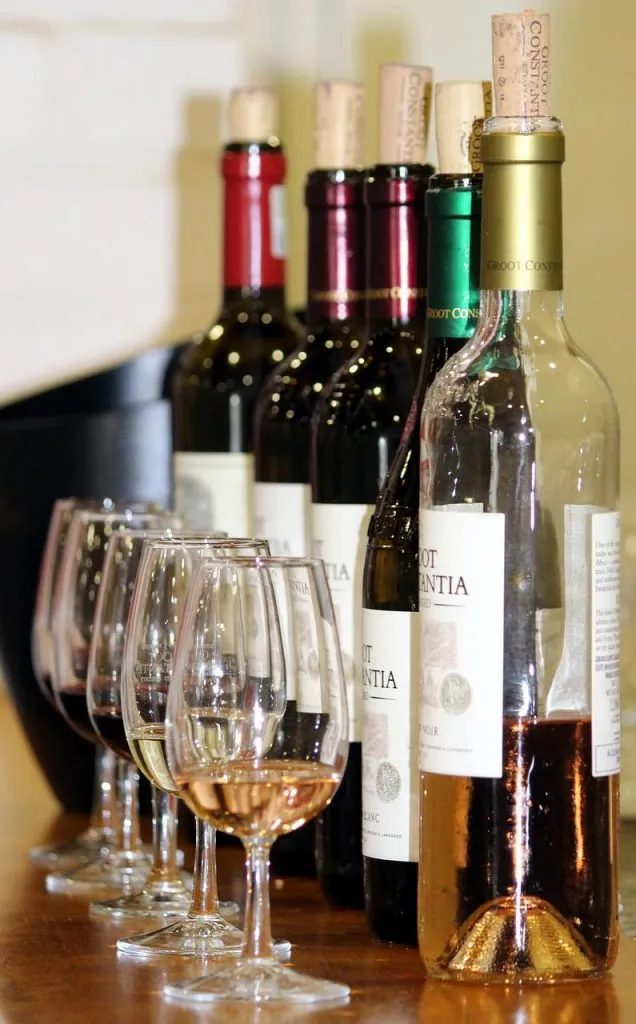 wine tasting, glasses, wine bottles-1376267.jpg